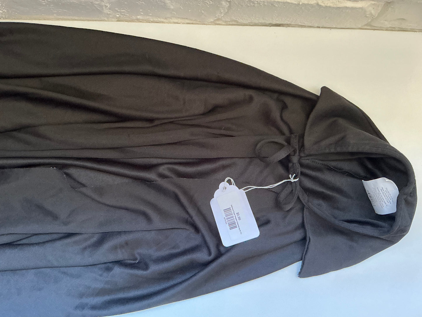 Black Halloween Cape Vampire Costume up to 14" neck