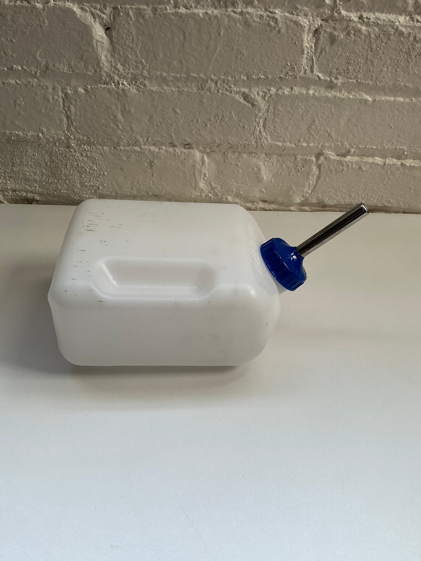 1/2 Gallon No-Drip Water Bottle/Feeder