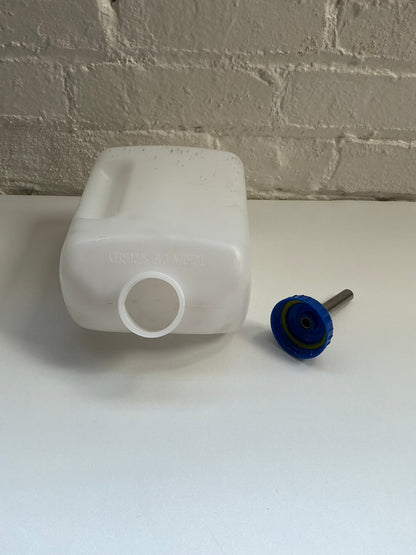 1/2 Gallon No-Drip Water Bottle/Feeder