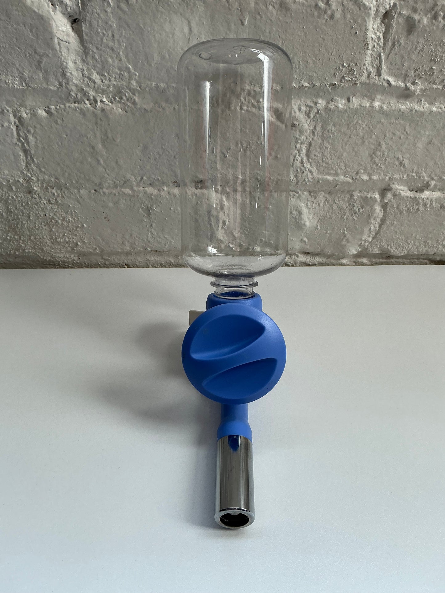 Choco Nose Patented Large No-Drip Water Bottle/ Feeder