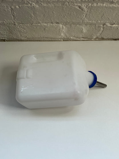 1/2 Gallon No-Drip Water Bottle/Feeder
