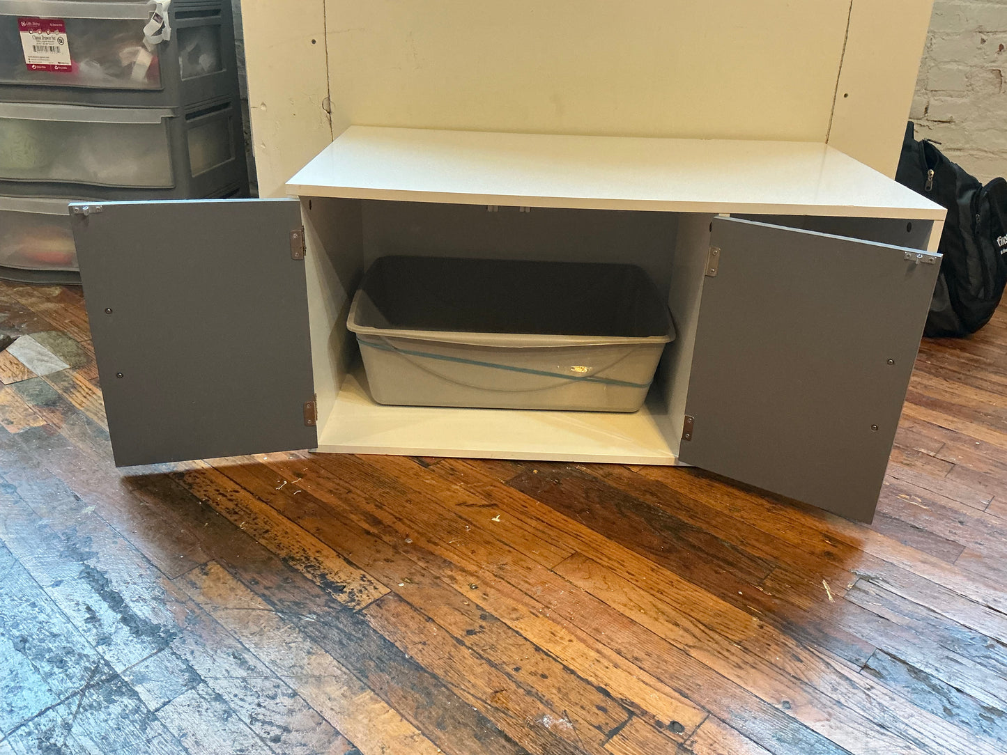 White Wooden Hidden Litter Box Cabinet with Scratcher and Grey Doors