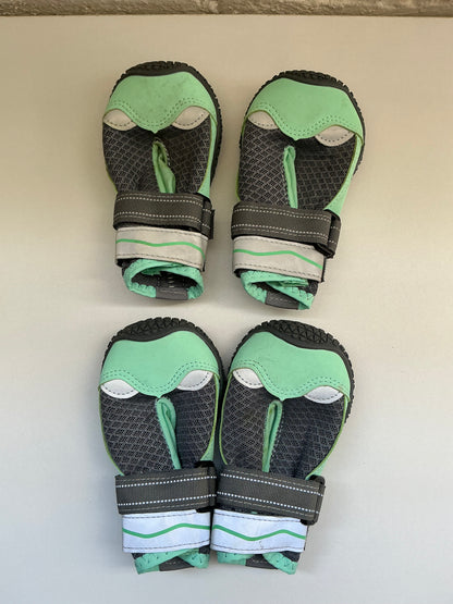 SlowTon Dog Shoes for Large Small Medium Dogs - Breathable Dog Boots for Summer Hot Pavement, Paw Protector for Outdoor Walking Winter Snow, Anti-Slip Rubber Dog Booties for Hardwood Floor (Green, 6)