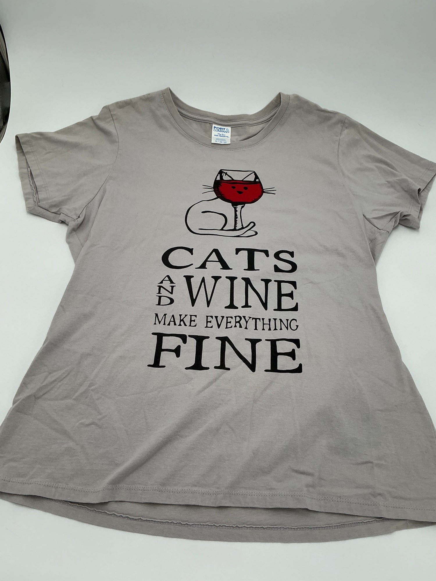 "Cats and Wine Make Everything Fine" Graphic T-Shirt- XL - Light Grey Indiana Pet Supply