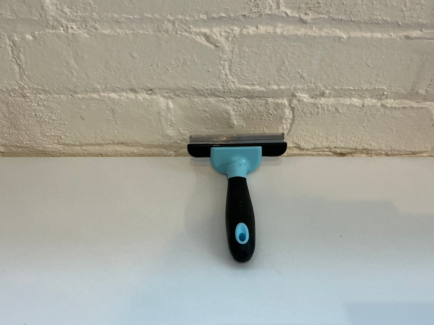 Pet Grooming De-shed Brush For Long and Short Hair