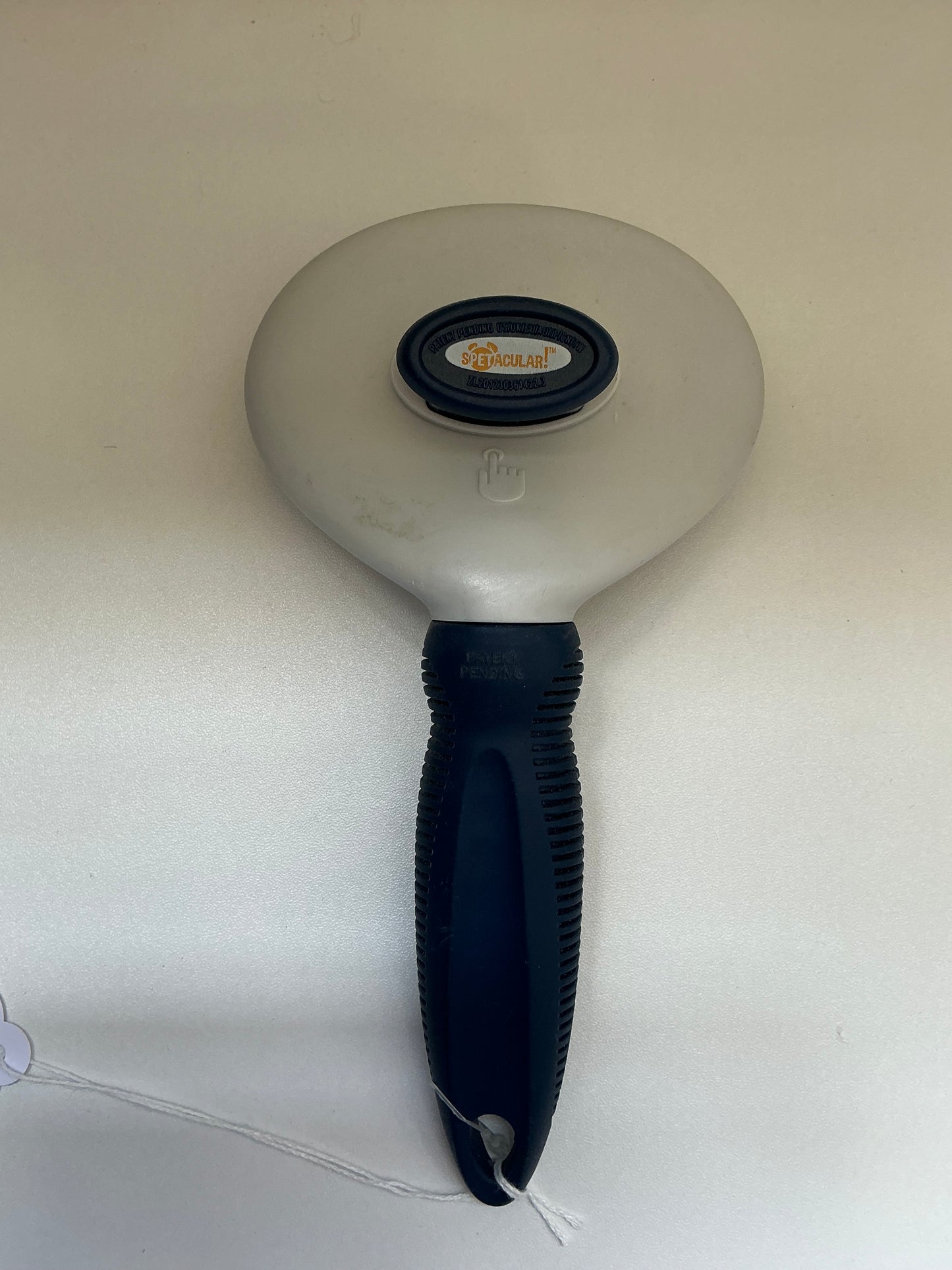 Spetacular! Self Cleaning Pet Brush
