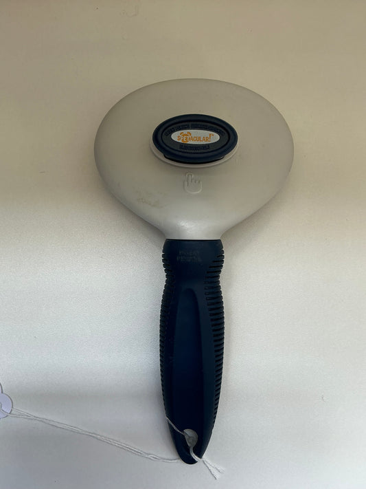 Spetacular! Self Cleaning Pet Brush