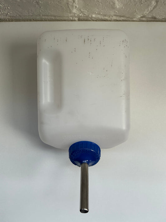 1/2 Gallon No-Drip Water Bottle/Feeder