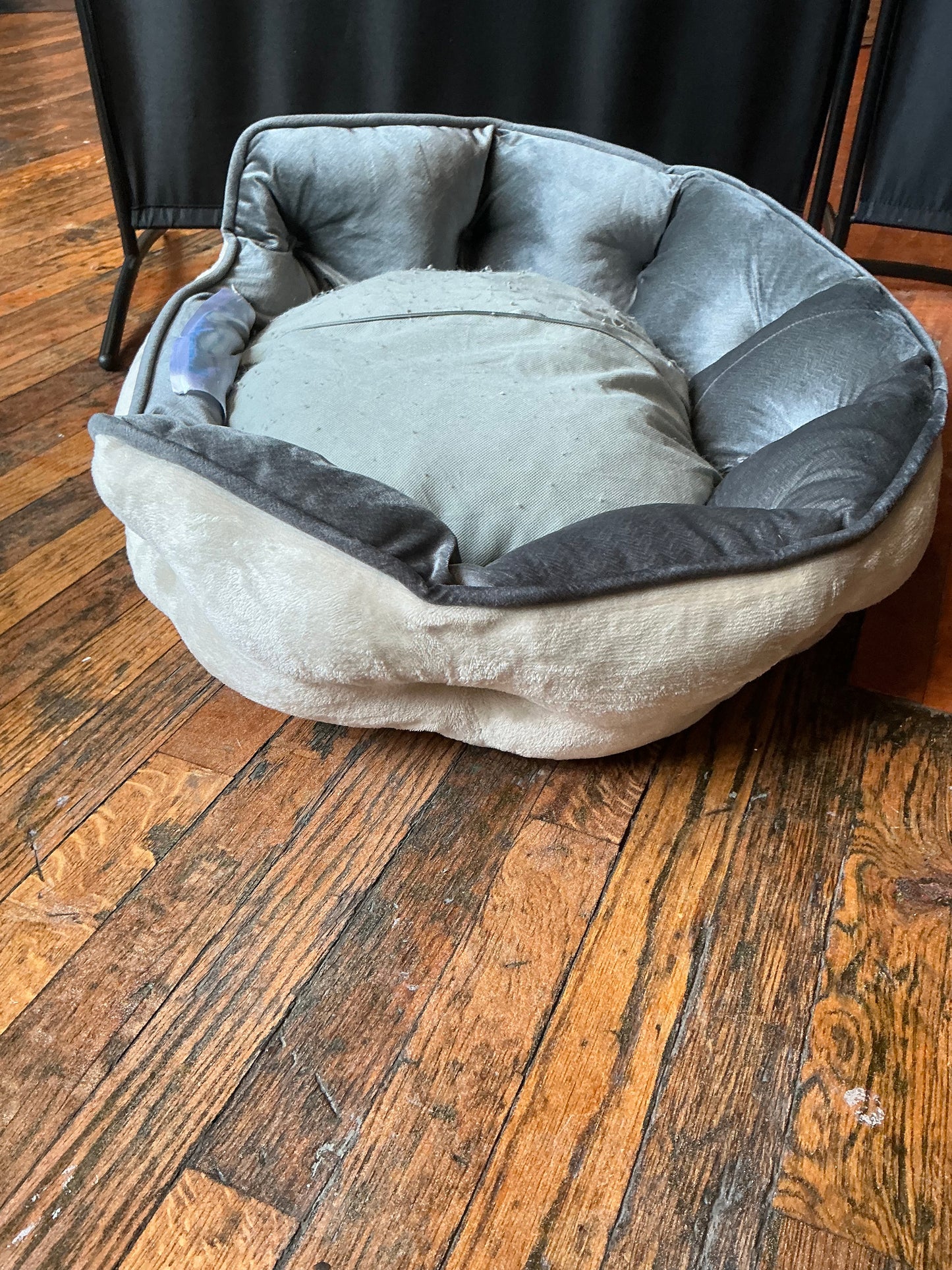 Memory Foam Pet Bed 26” x 23”