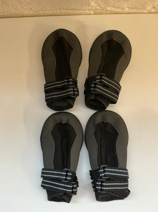 Black Dog Booties Size XL - Set of 4