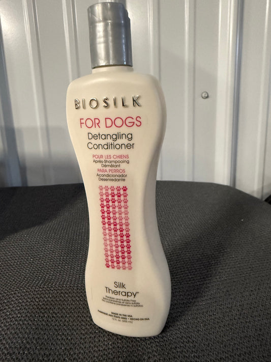 BioSilk for Dogs Silk Therapy Dog Detangling Conditioner