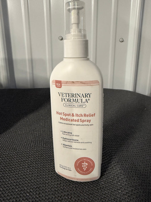 Veterinary Formula Clinical Care Hot Spot & Itch Relief Medicated Spray, 8oz – Easy to Use Spray for Dogs & Cats – Helps Alleviate Sensitive Skin, Scratching, and Licking of Coat