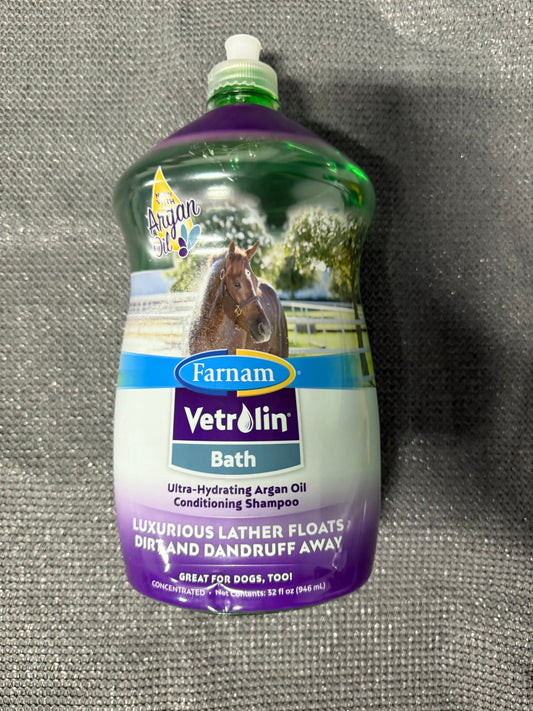 Farnam Vetrolin Bath Ultra-Hydrating Shampoo for Horses and Dogs 32 Ounces,Green