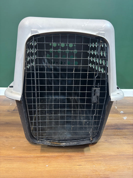 Pet Champion Plastic Dog Kennel- up to 70bs